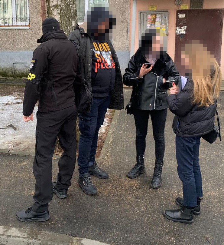 займалися розбійними нападами на громадян: у харкові поліція оголосила підозри учасникам банди