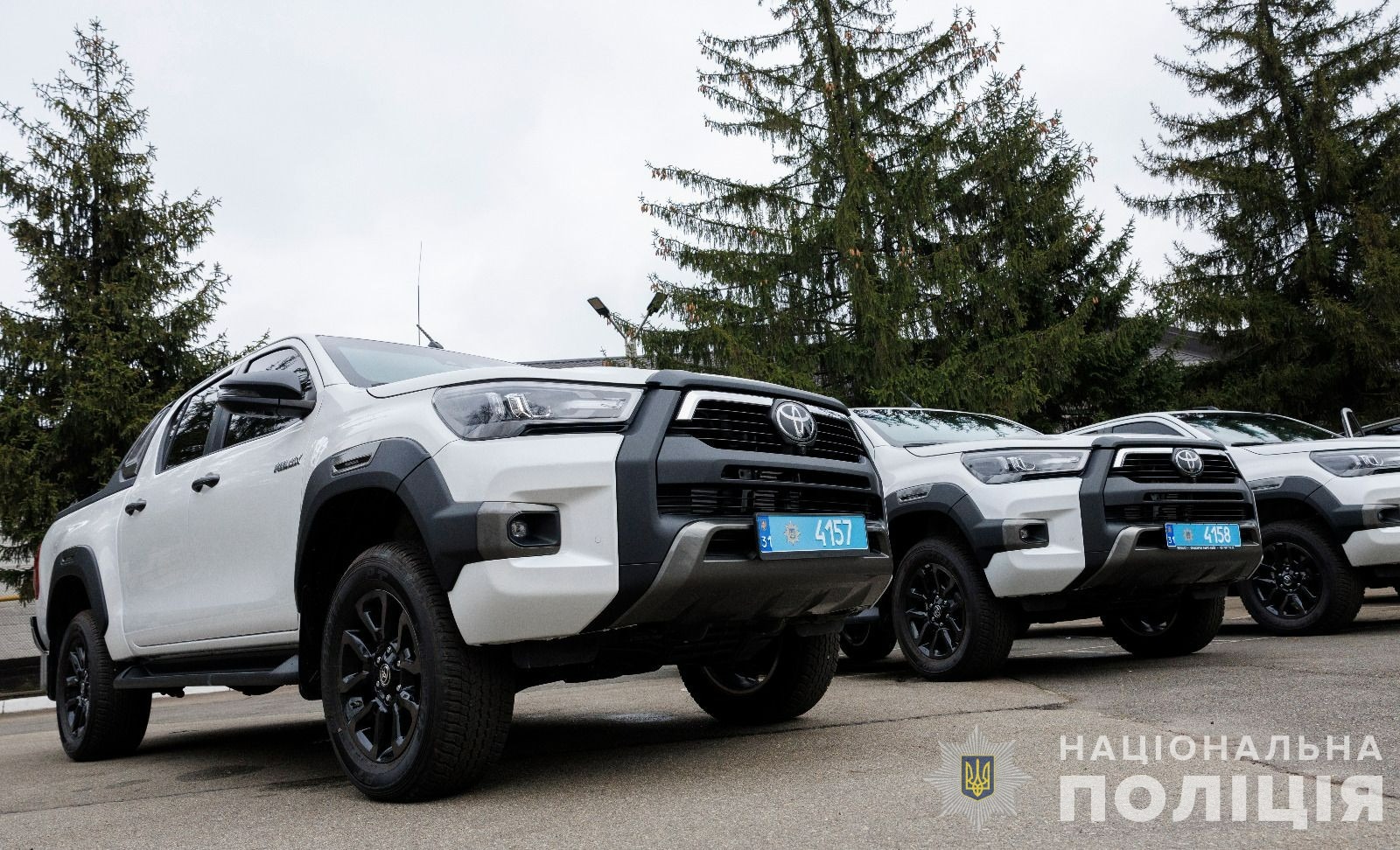 слідчі підрозділи нацполіції отримали від американських партнерів броньовані авто для документування воєнних злочинів росії