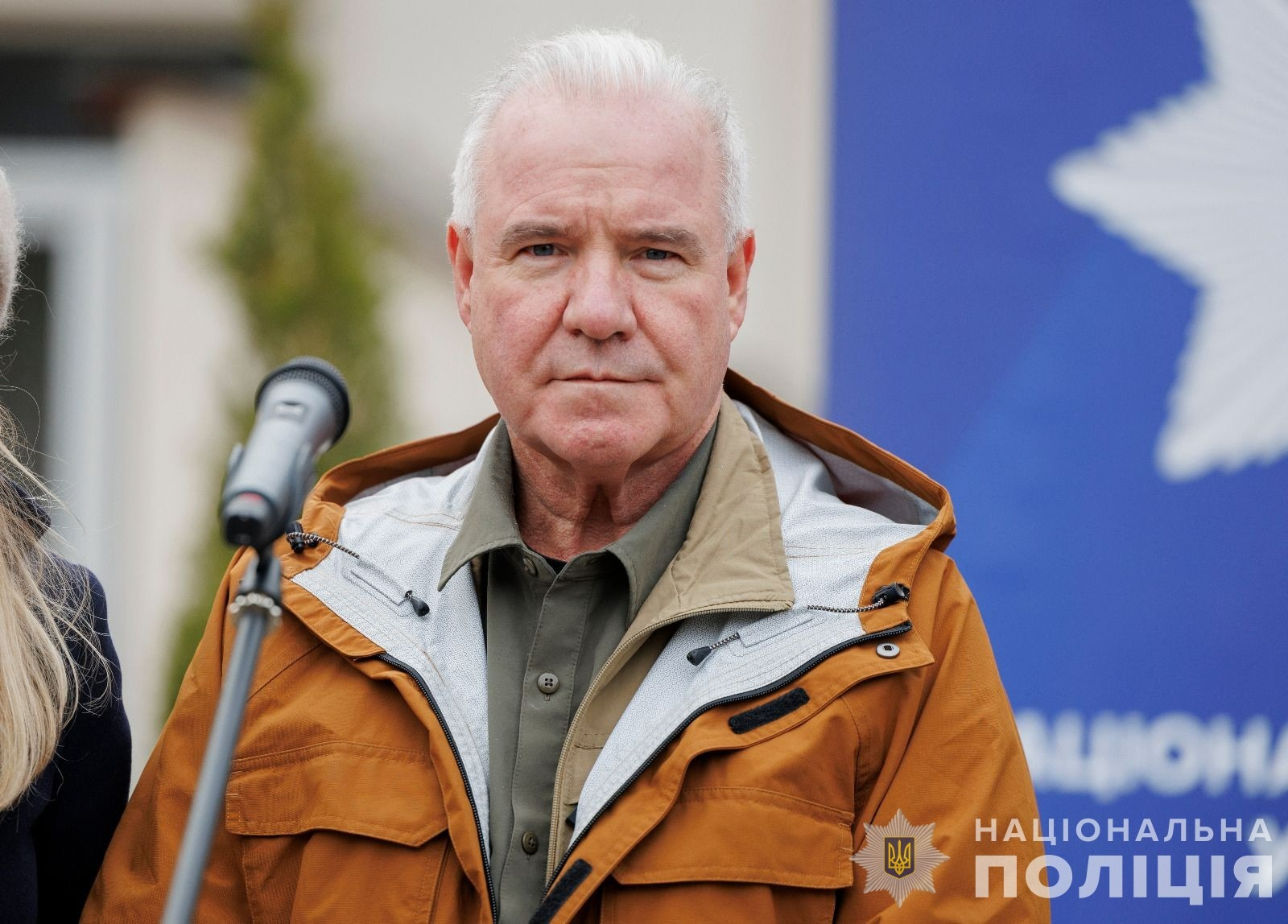 слідчі підрозділи нацполіції отримали від американських партнерів броньовані авто для документування воєнних злочинів росії