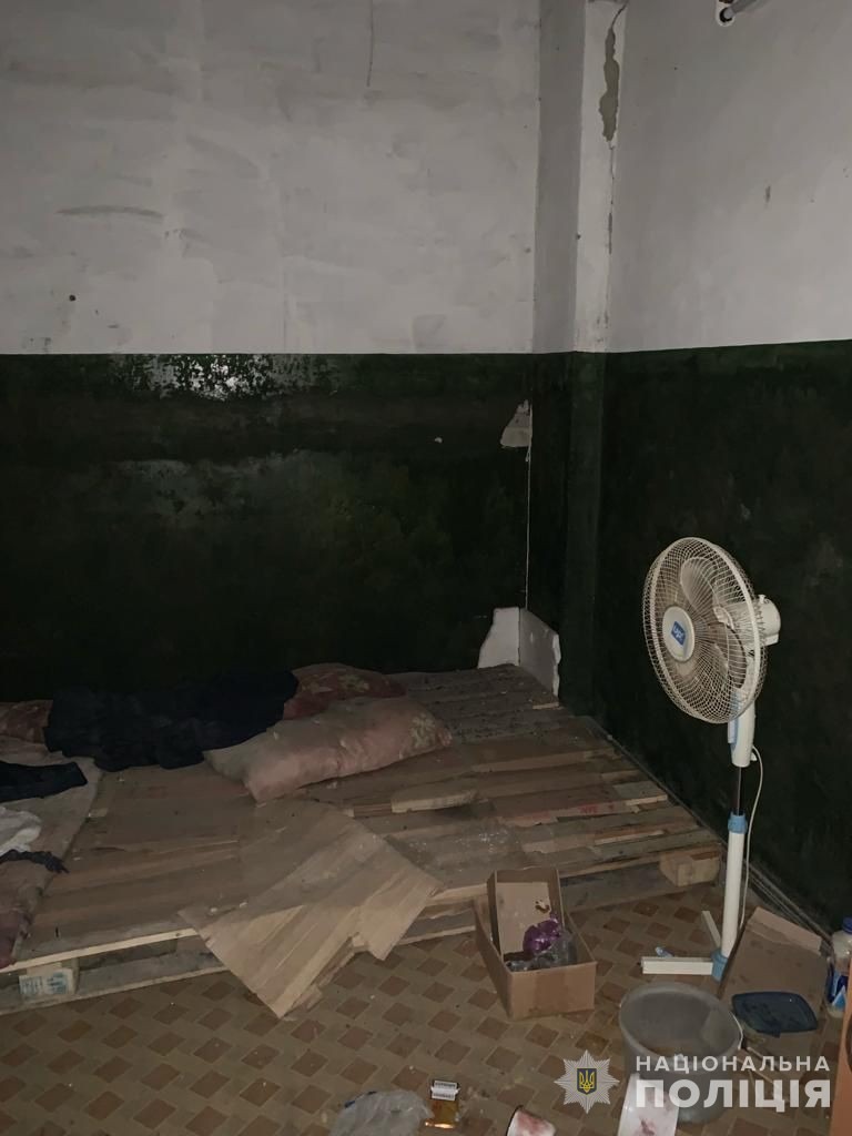 слідчі нацполіції оголосили про підозру двом бойовикам «лнр», які піддавали тортурам понад 500 людей у найбільшій катівні на харківщині слідчі нацполіції оголосили про підозру двом бойовикам «лнр», які піддавали тортурам понад 500 людей у найбільшій катівні на харківщині