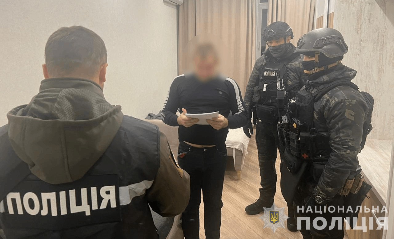 судитимуть 40 учасників злочинної організації, які збували наркотики на черкащині: слідчі нацполіції завершили досудове розслідування судитимуть 40 учасників злочинної організації, які збували наркотики на черкащині: слідчі нацполіції завершили досудове розслідування
