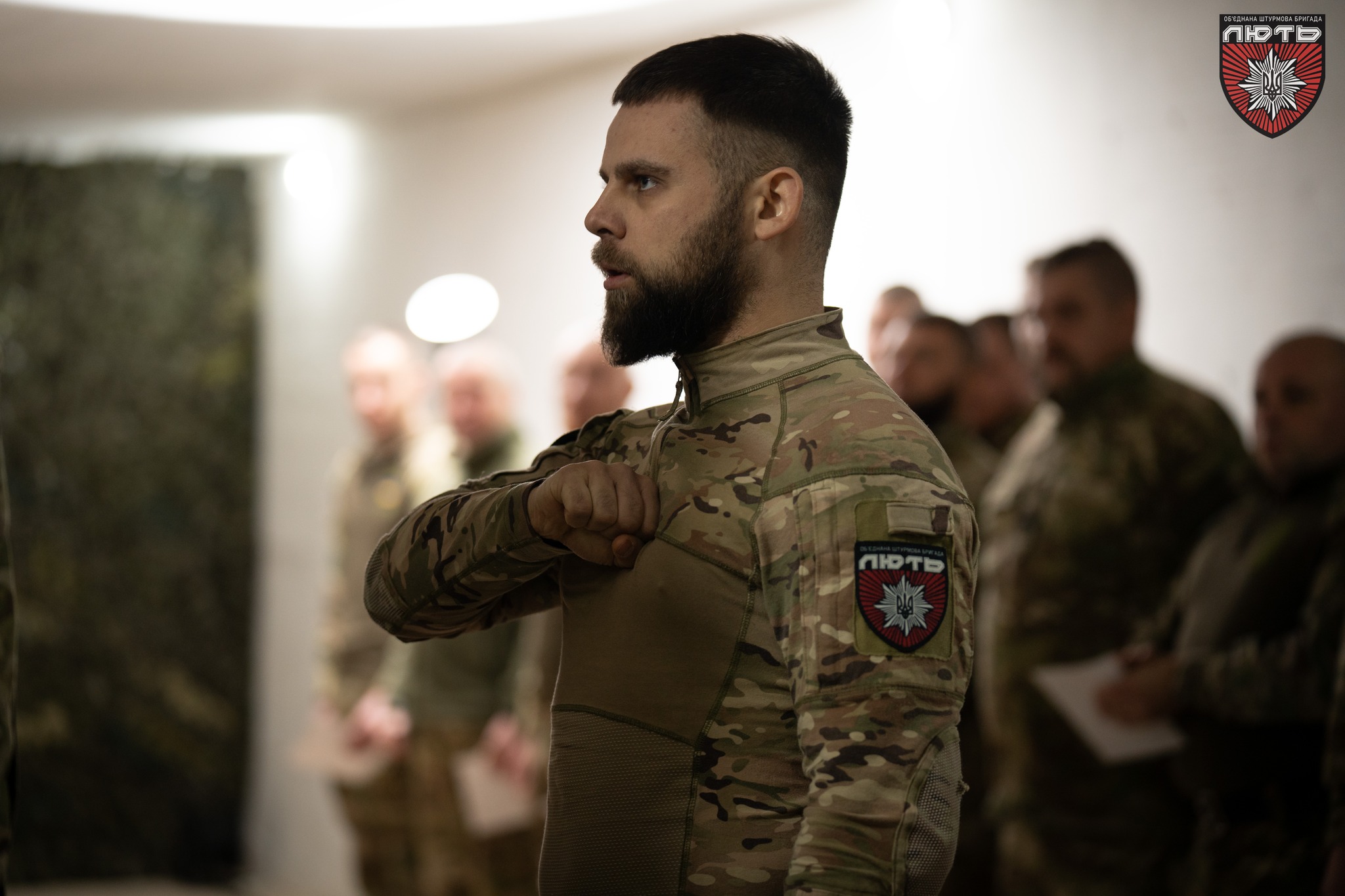 заступник голови національної поліції україни олександр фацевич відвідав бійців об’єднаної штурмової бригади нацполіції «лють» на фронті