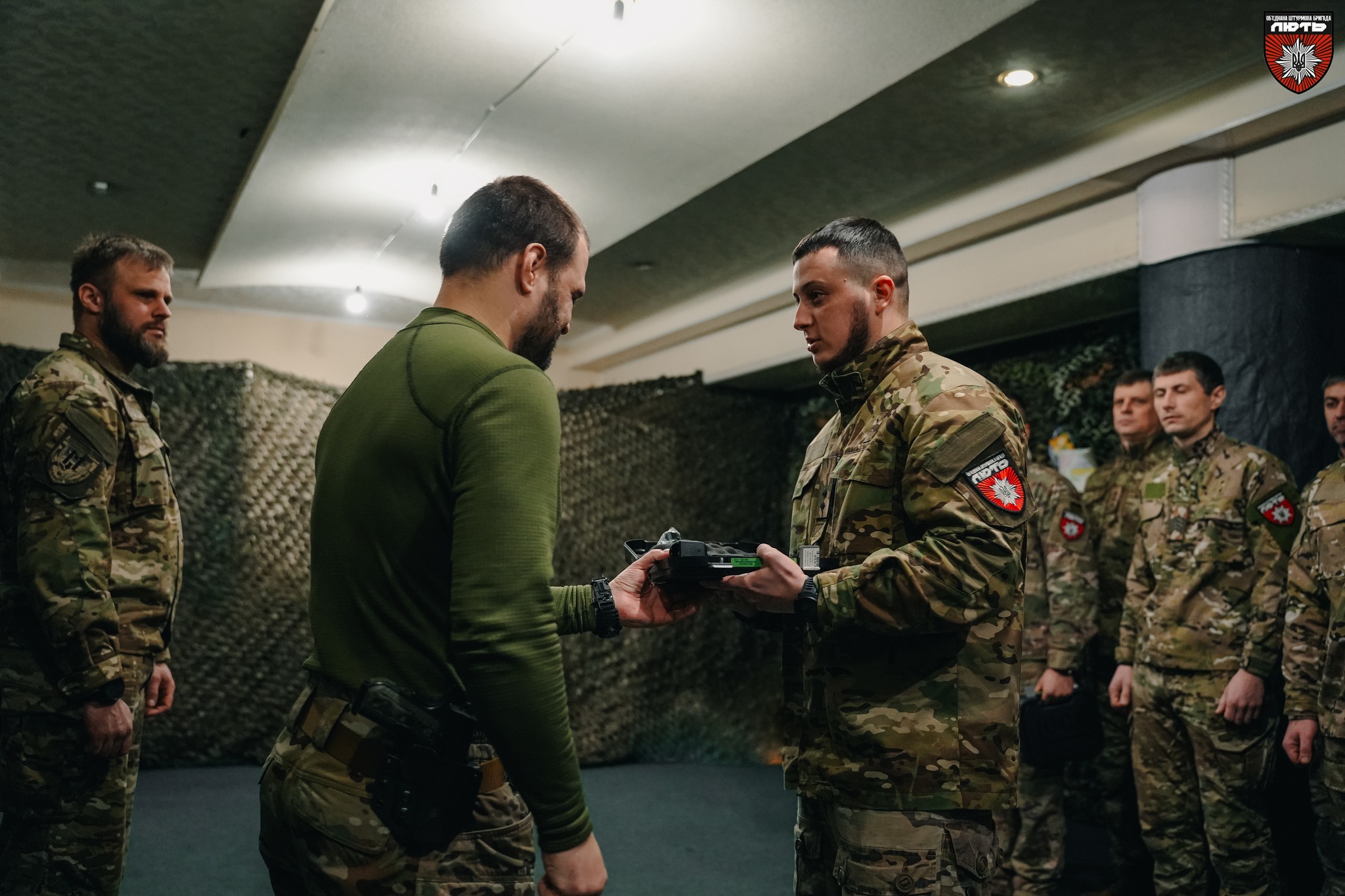бійців об’єднаної штурмової бригади «лють» нагороджено відзнаками гур мо україни бійців об’єднаної штурмової бригади «лють» нагороджено відзнаками гур мо україни