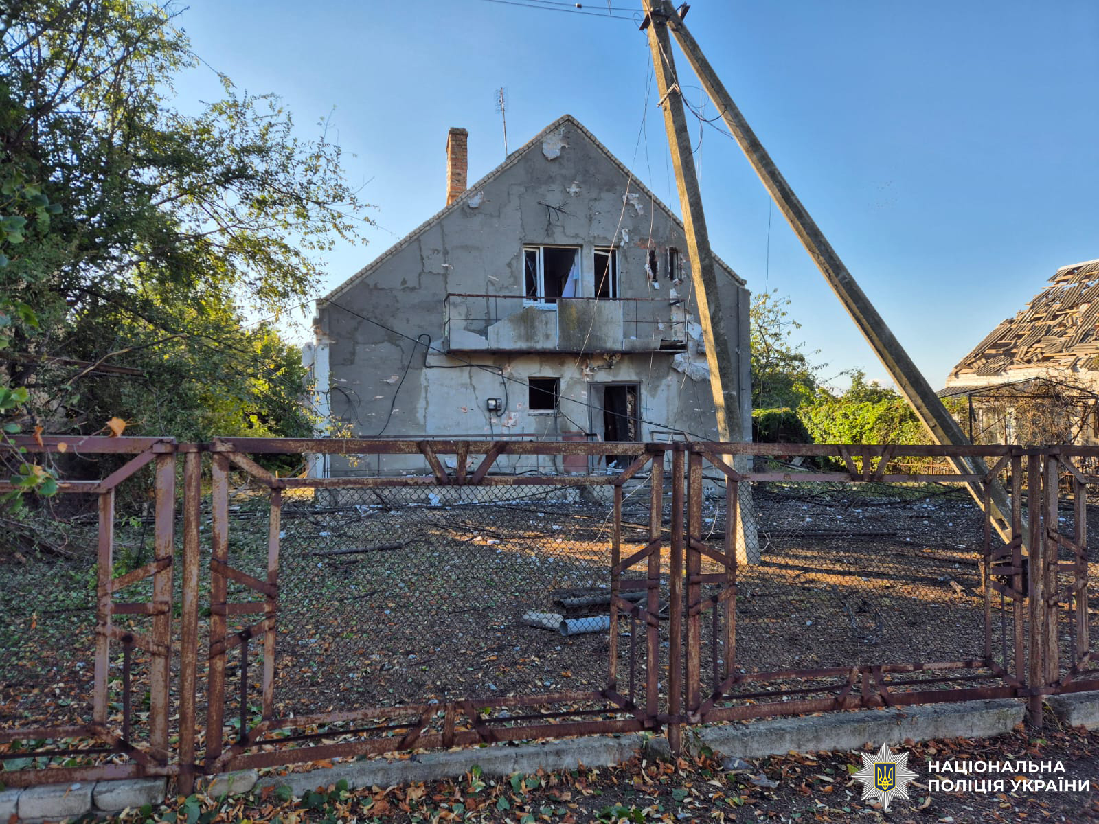 Зруйнований внаслідок обстрілу будинок