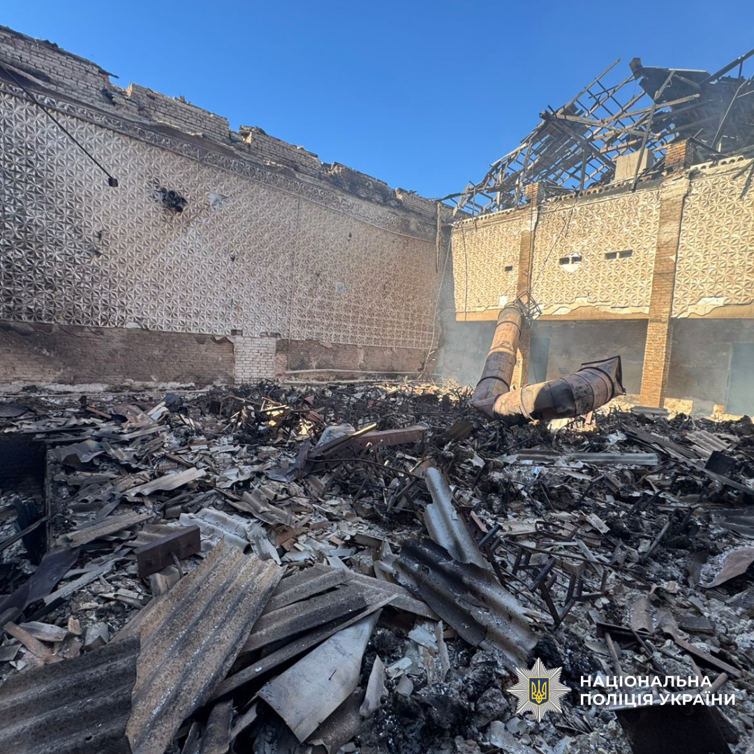 поліцейські продовжують документувати наслідки