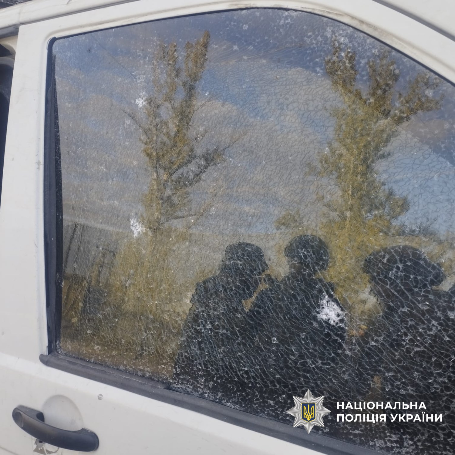 Наслідки обстрілу поліцейських під час евакуації громадян