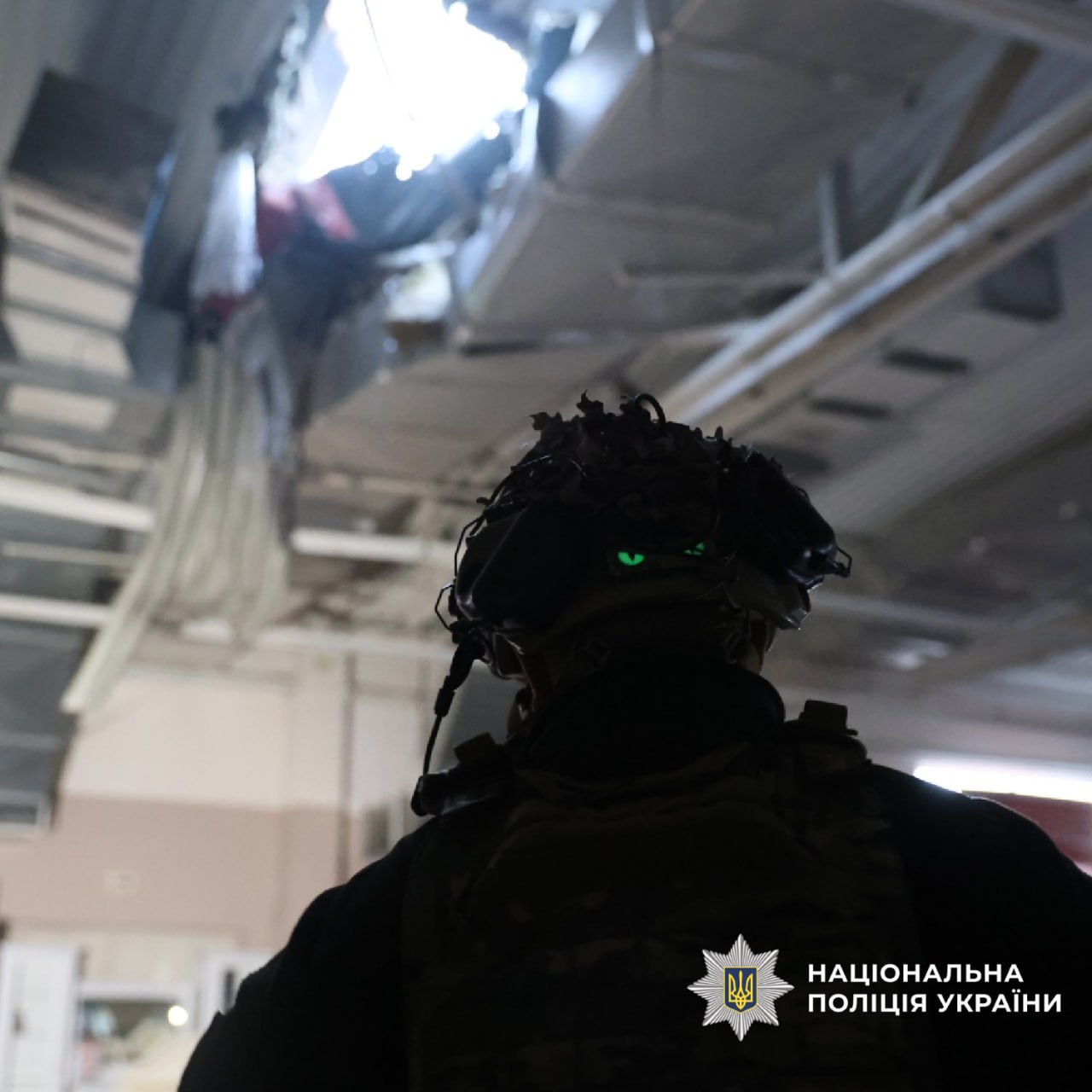 поліція документує наслідки ворожої атаки по Харкову