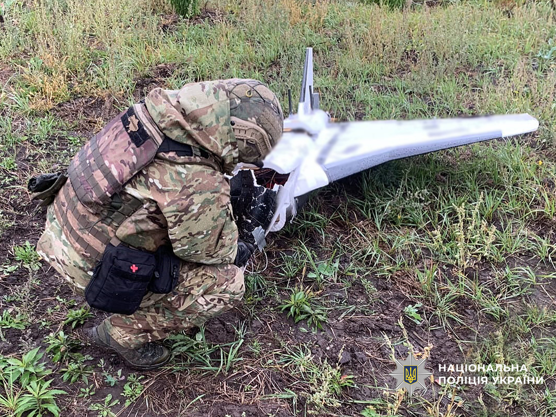 Вибухотехніки поліції Чернігівщини знешкодили бойову частину ворожого ударного безпілотника