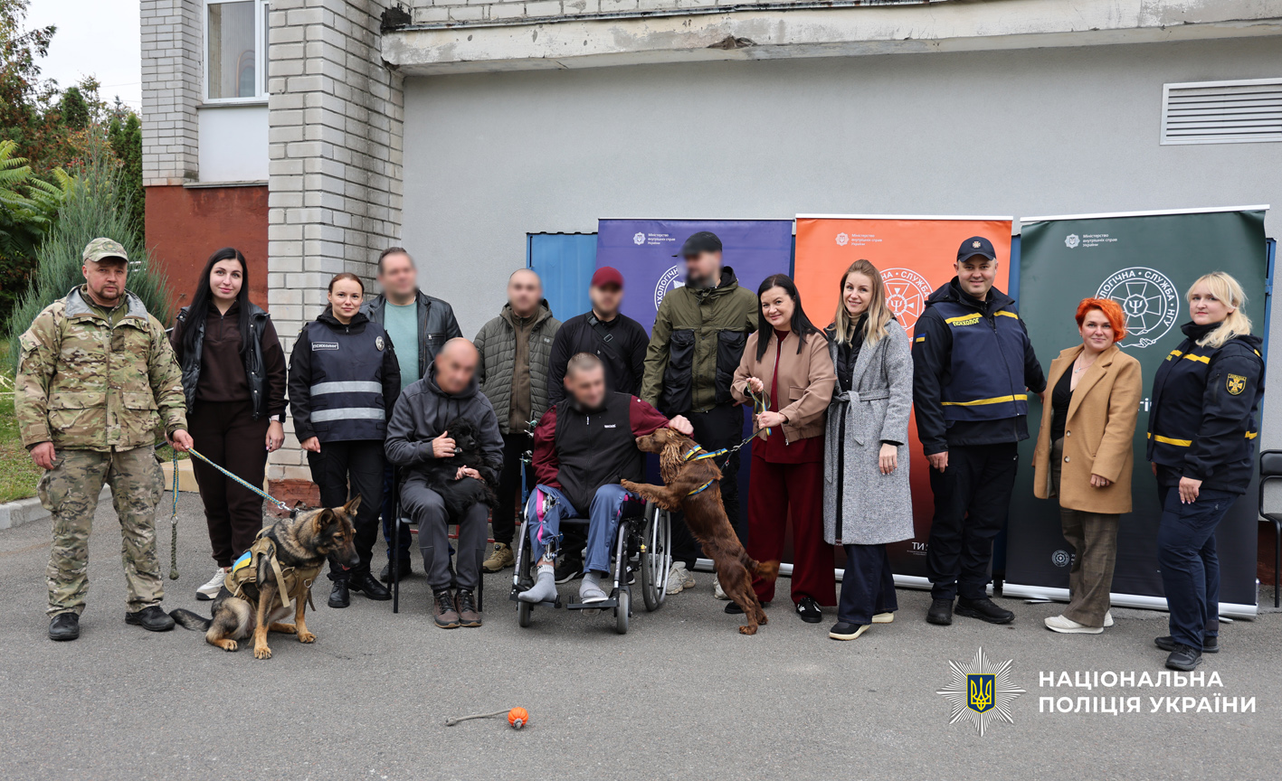 В Чернігові провели сеанс емоційної підтримки для поранених захисників, які проходять реабілітацію у відомчій медустанові