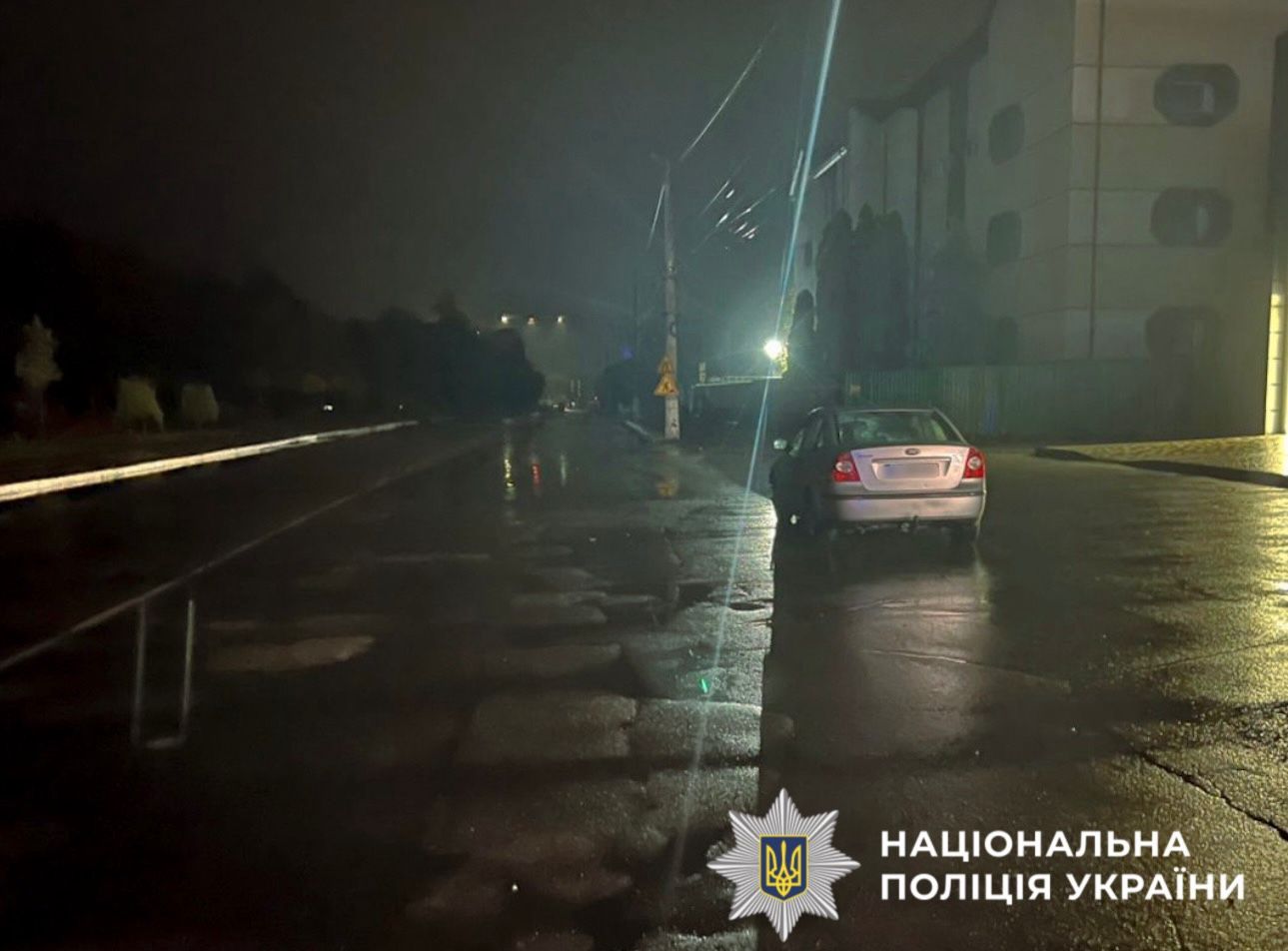 На фото автомобіль ,який потрапив у ДТП