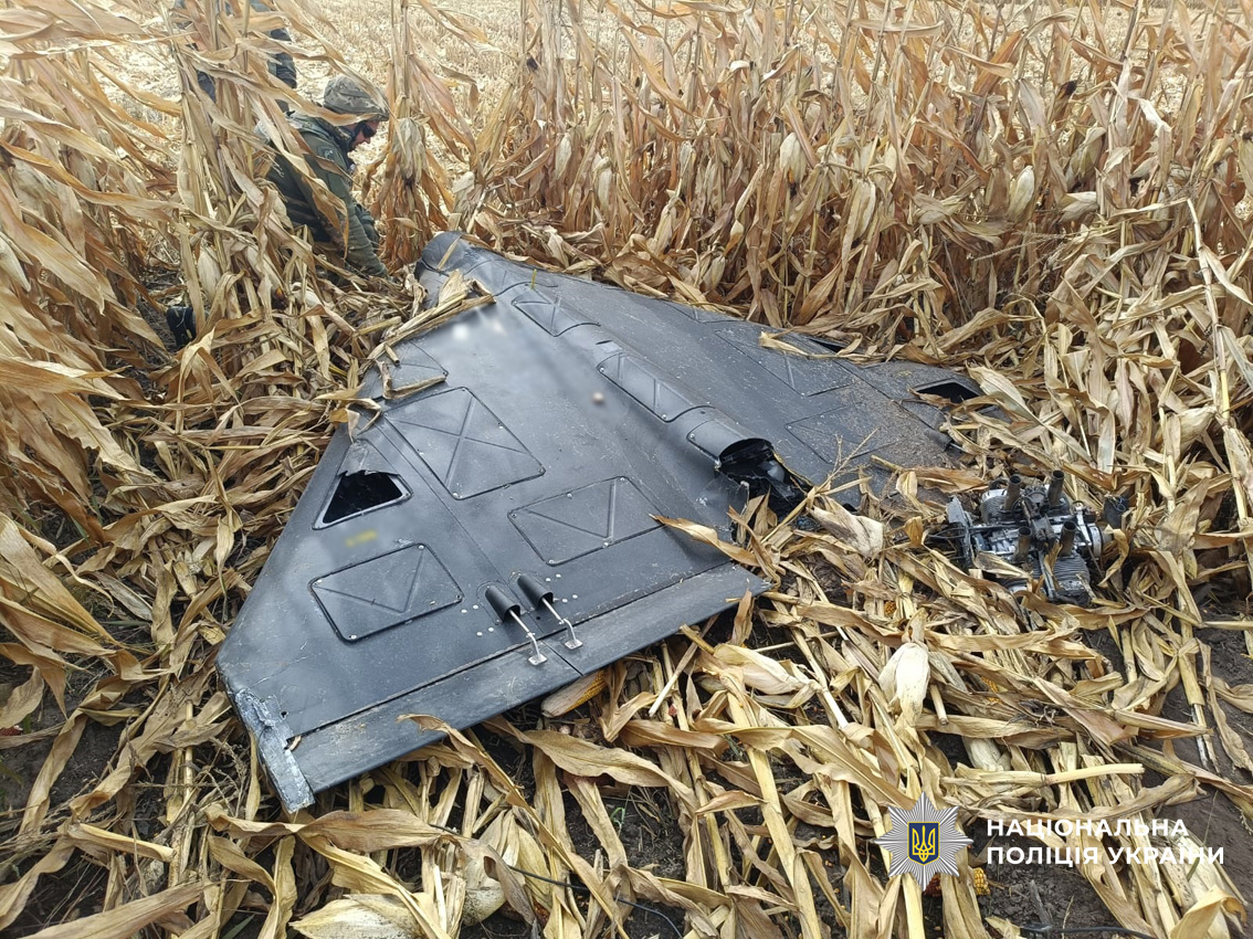 Вибухотехніки поліції Чернігівщини знешкодили бойові частини ворожих ударних безпілотників