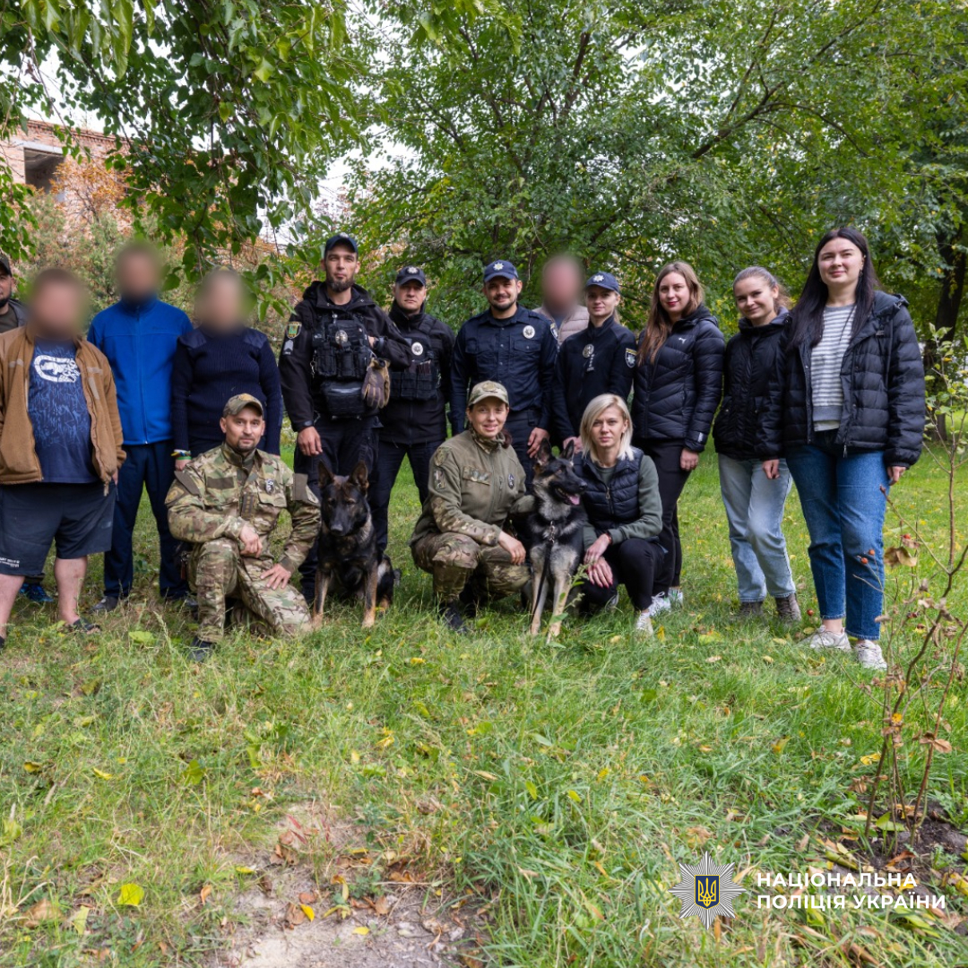 Психологи та кінологи поліції Харківщини провели сеанс каністерапії для поранених
