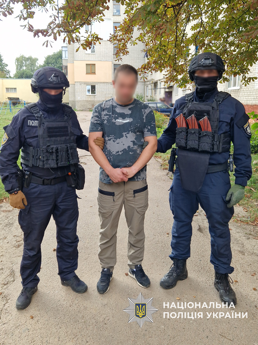 Поліція Чернігівщини спільно з СБУ затримала групу наркодилерів та ліквідувала лабораторію з виробництва психотропів промислових масштабів