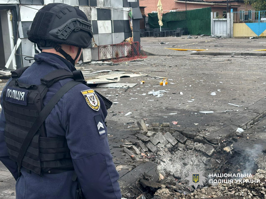 Поліція документує наслідки масованої ворожої атаки Ніжина