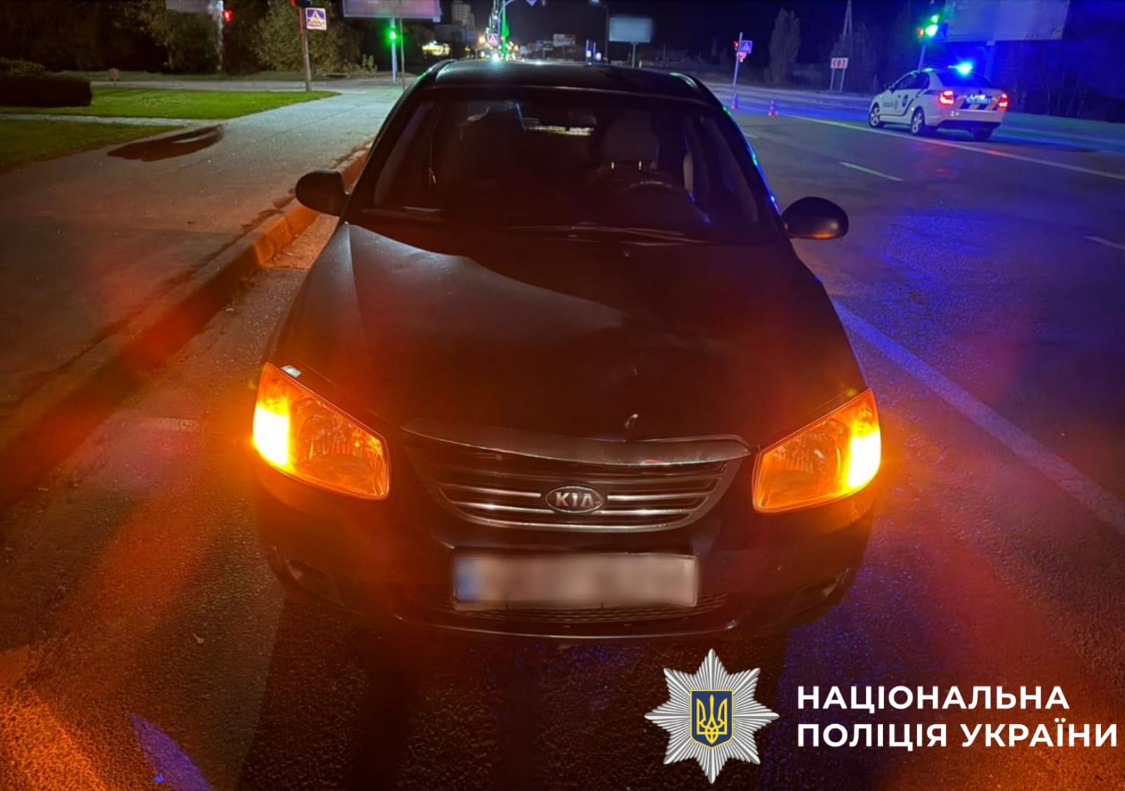 На фото пошкоджений автомобіль