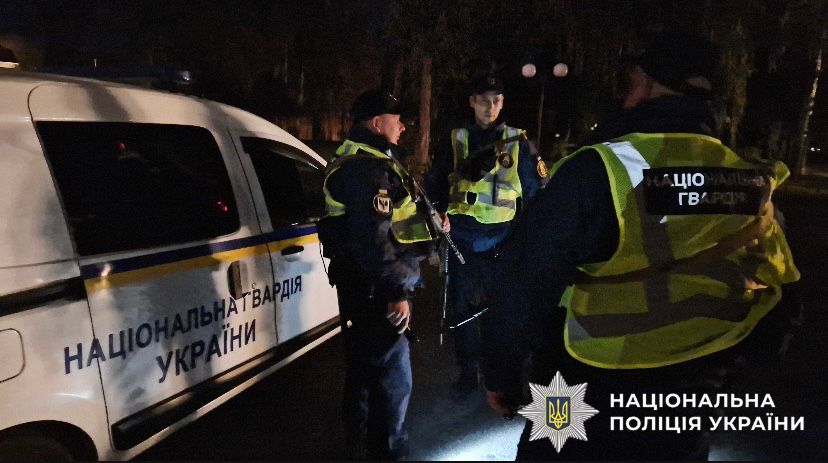 Забезпечення правопорядку і безпеки, допомога населенню – на Чернігівщині поліція цілодобово служить в посиленому режимі