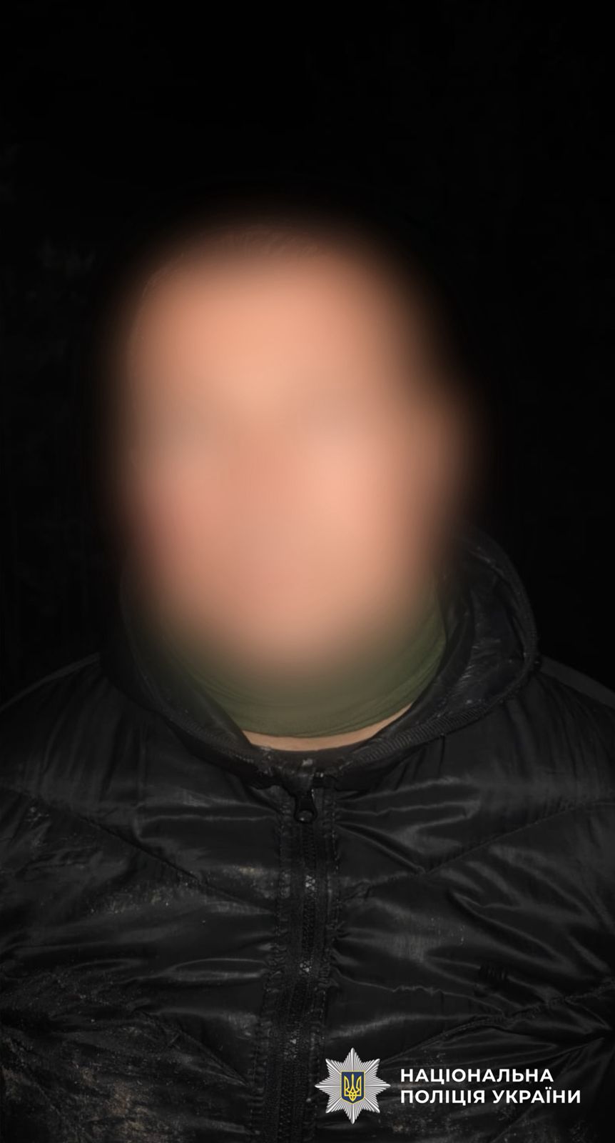 На фотографії зображено зловмисника.