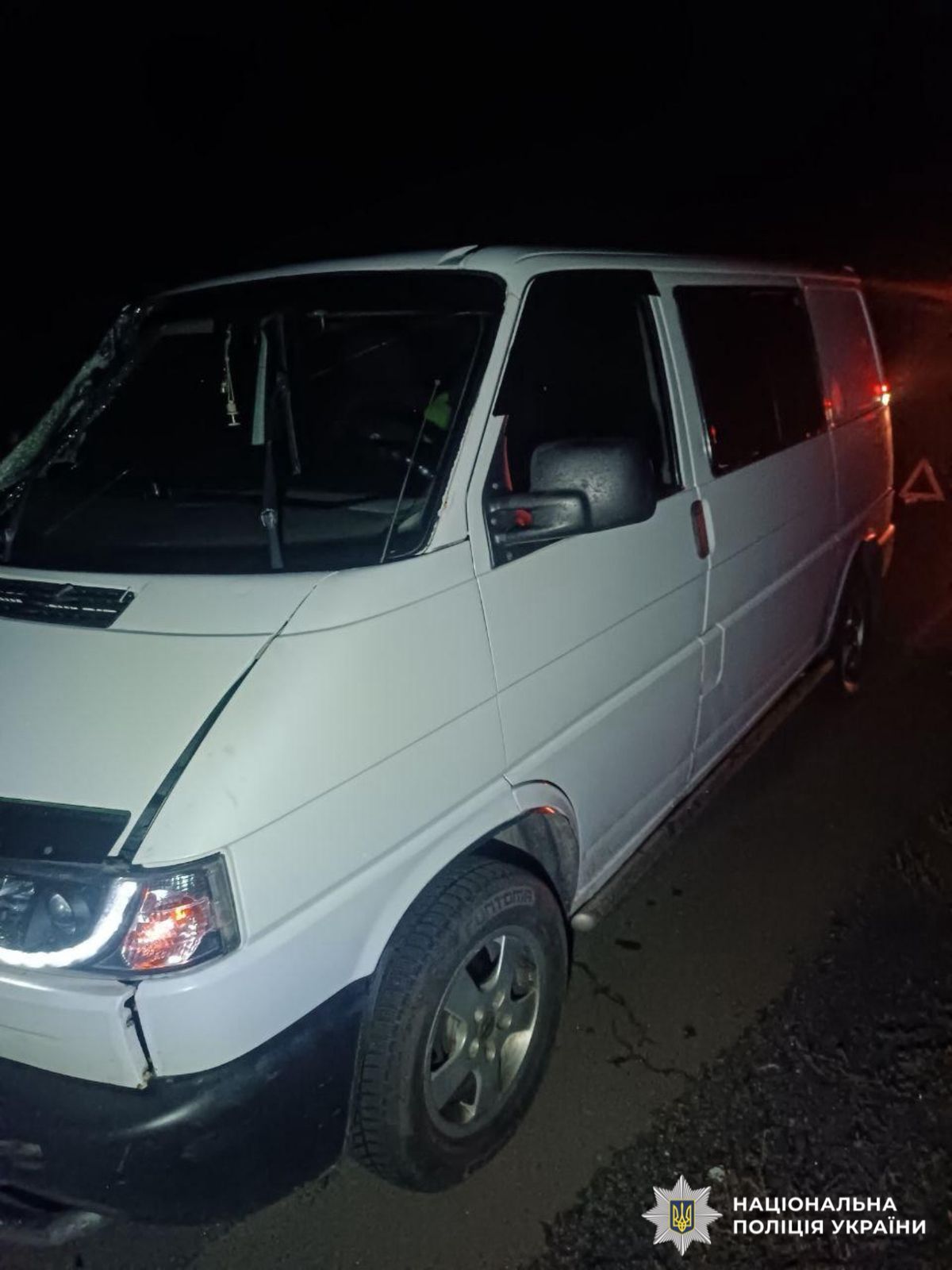 На фото зображений автомобіль - учасник ДТП.