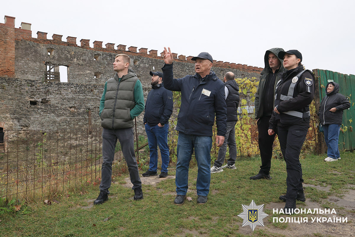 Екскурсія по стародавній фортеці в Меджибожі