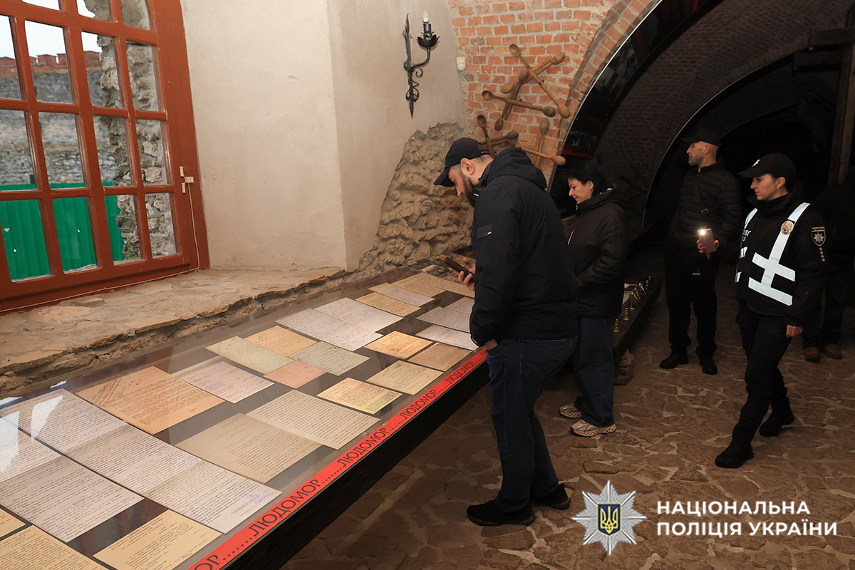 Поранені бійці в музеї пам’яті жертв Голодомору