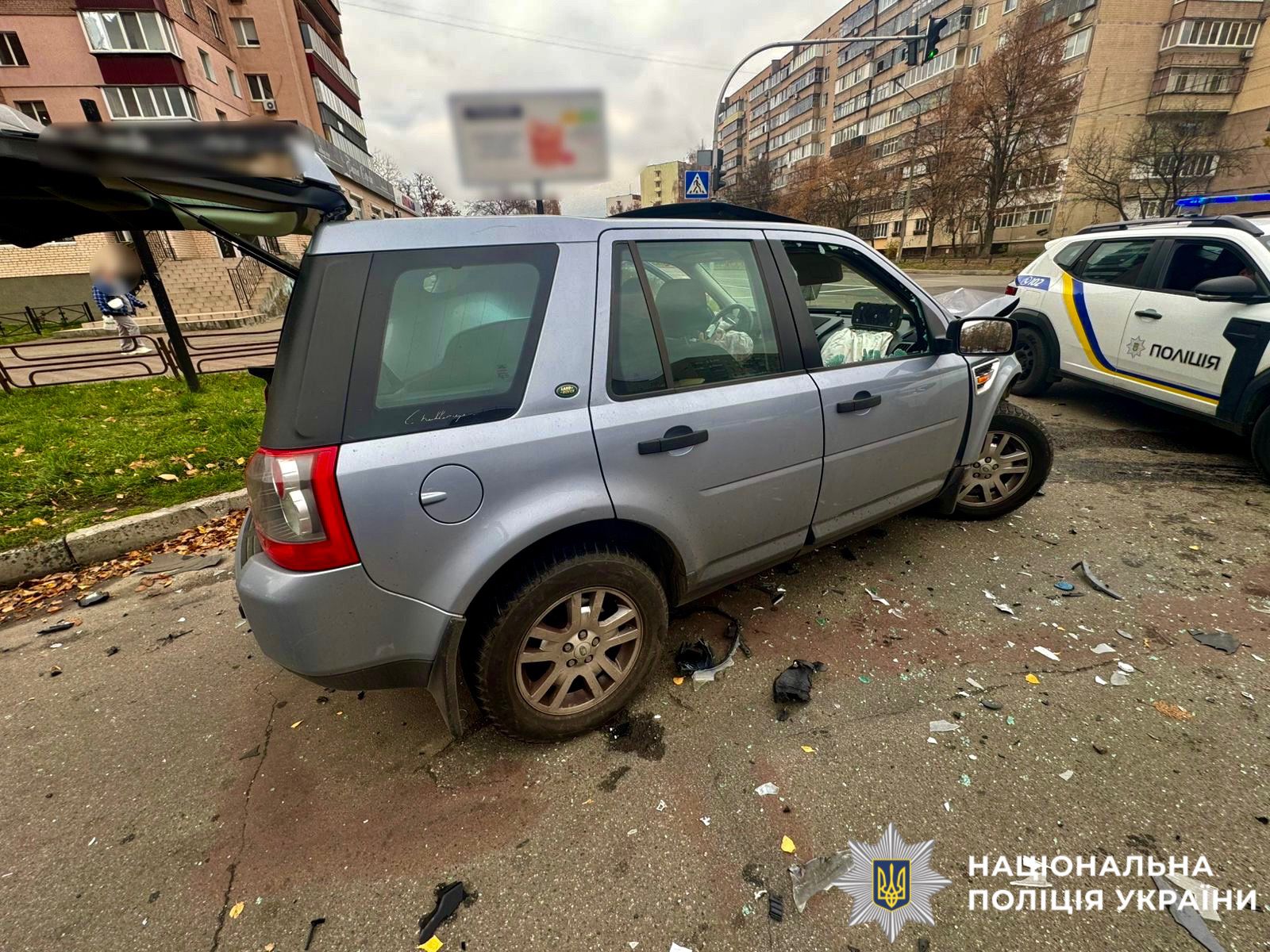 На фото пошкоджений автомобль - учасник ДТП.