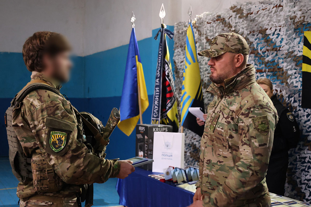 Нагородження бійців стрілецького батальйону