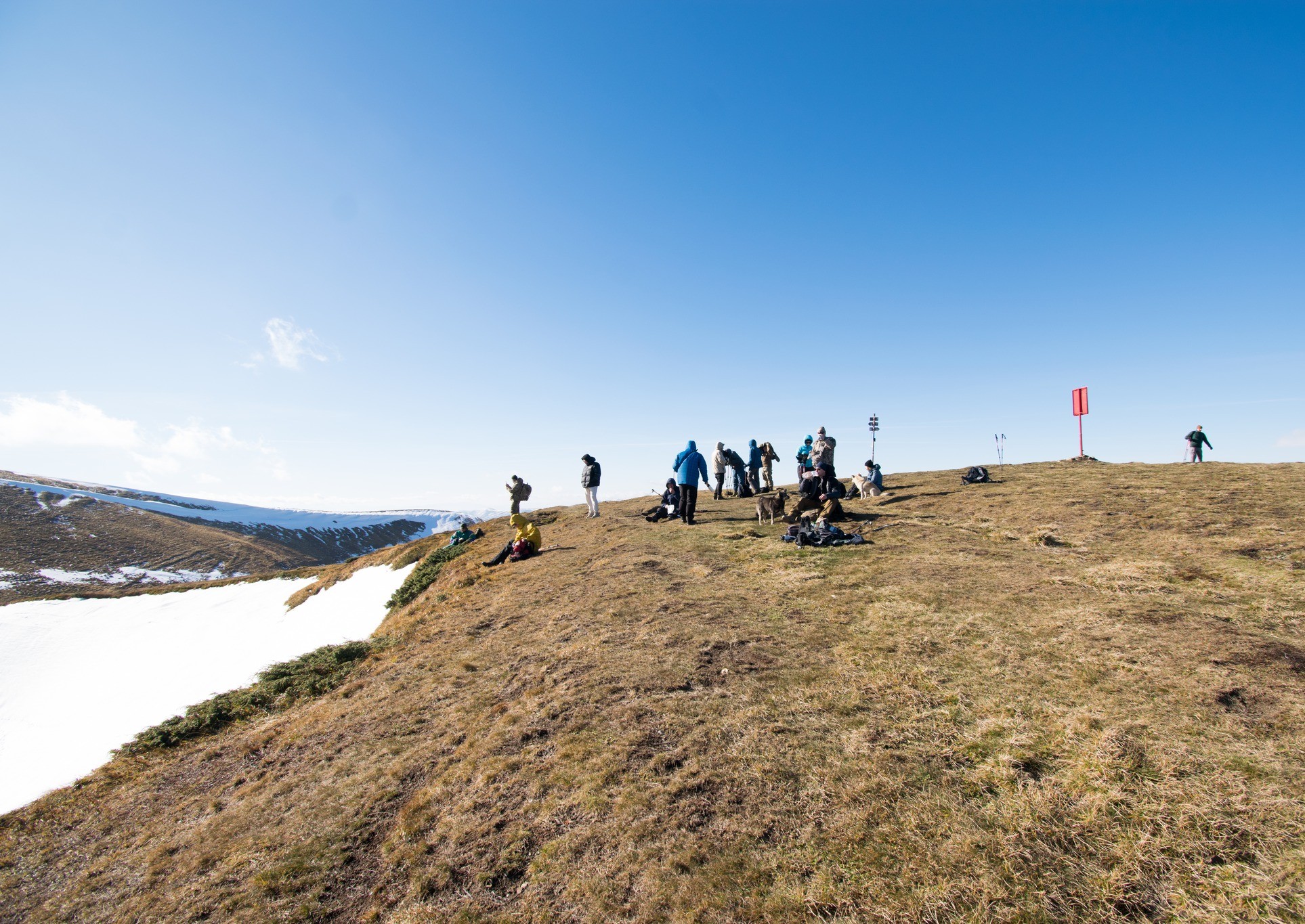 учасники під час подорожі у Карпати
