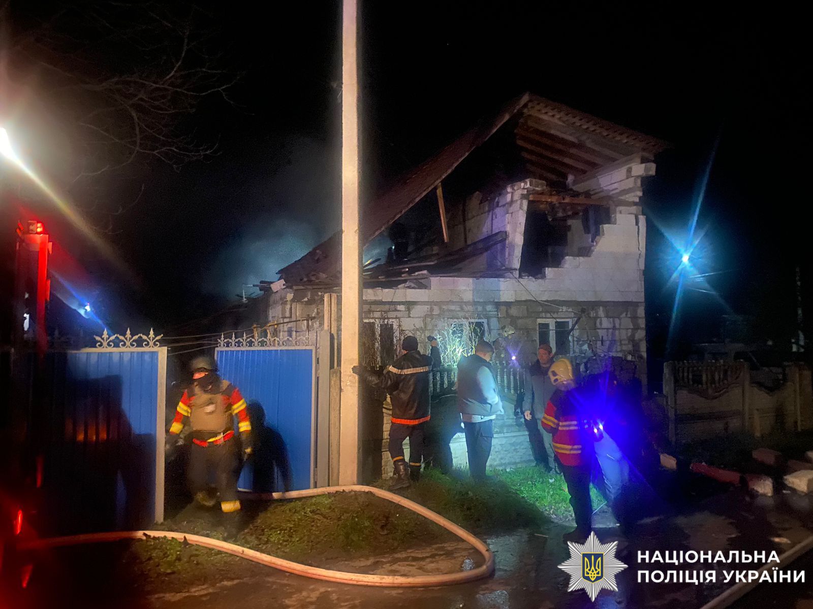 На фотографії зображено наслідки ворожої атаки на столичний регіон.