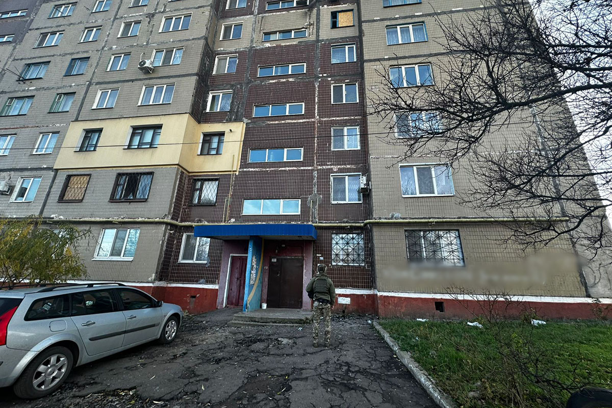 Пошкоджена багатоповерхівка