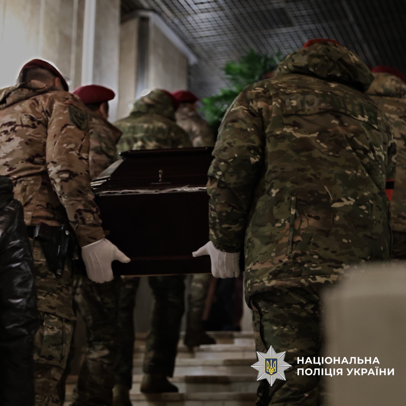На Харківщині в останню путь провели героя Дениса Лозового, який віддав своє життя за свободу та незалежність України