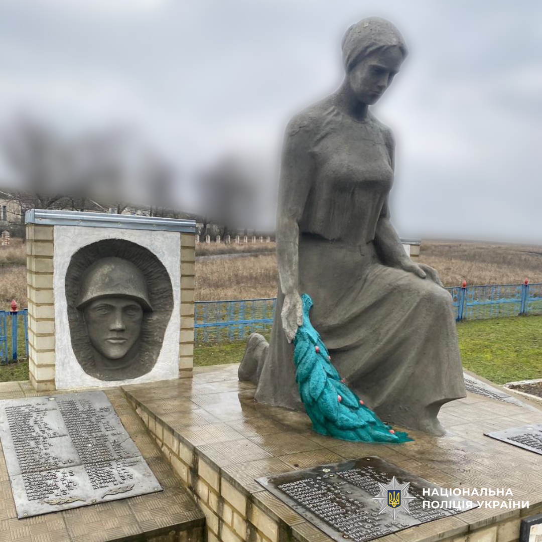 поліцейські документують наслідки ворожих ударів по Харківщині