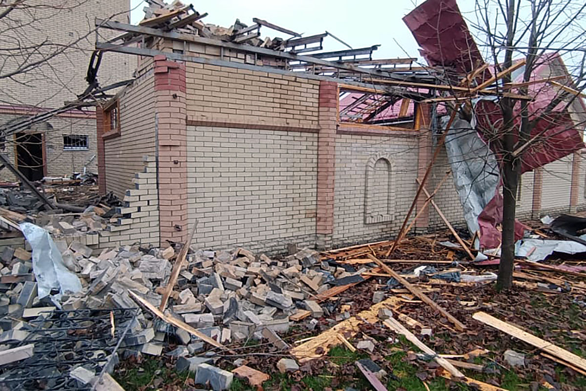 Зруйнований будинок