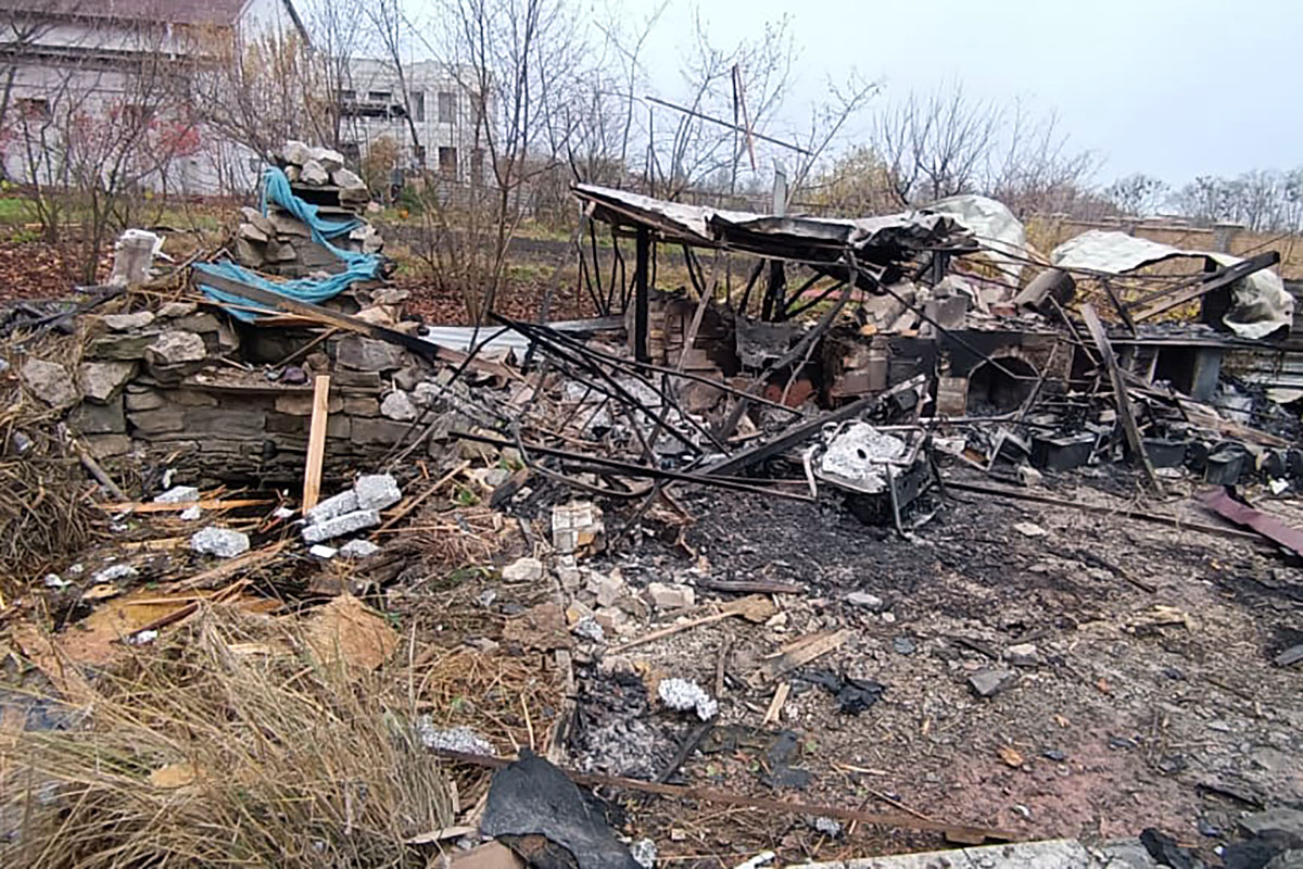 Зруйнований будинок