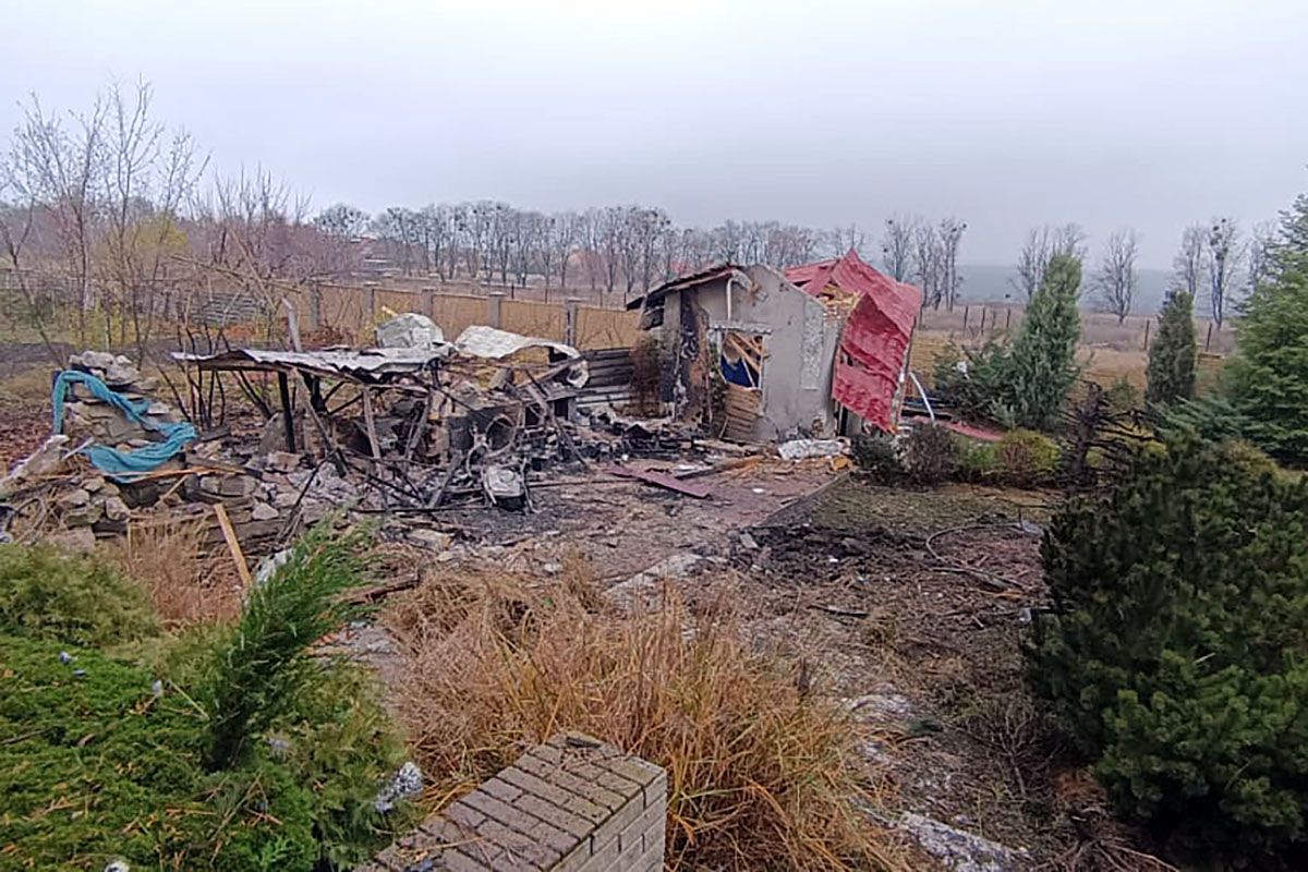 Зруйнований будинок