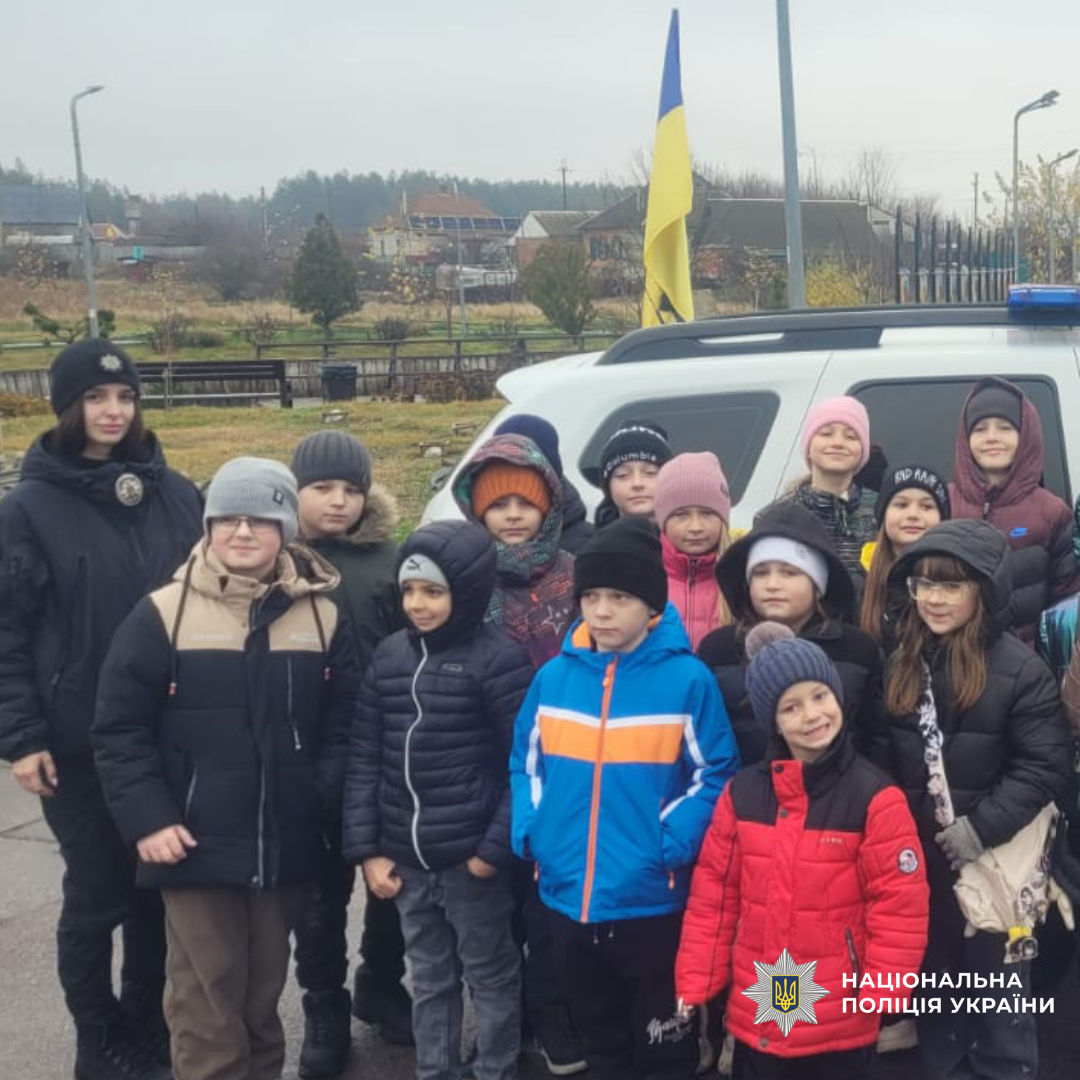 На Харківщині поліцейські провели урок з безпеки дорожнього руху для учнів ліцею