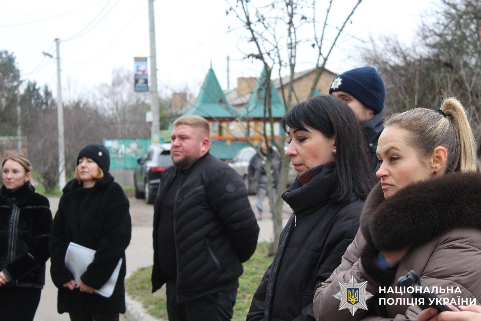 На фото зображені учасники заходу.