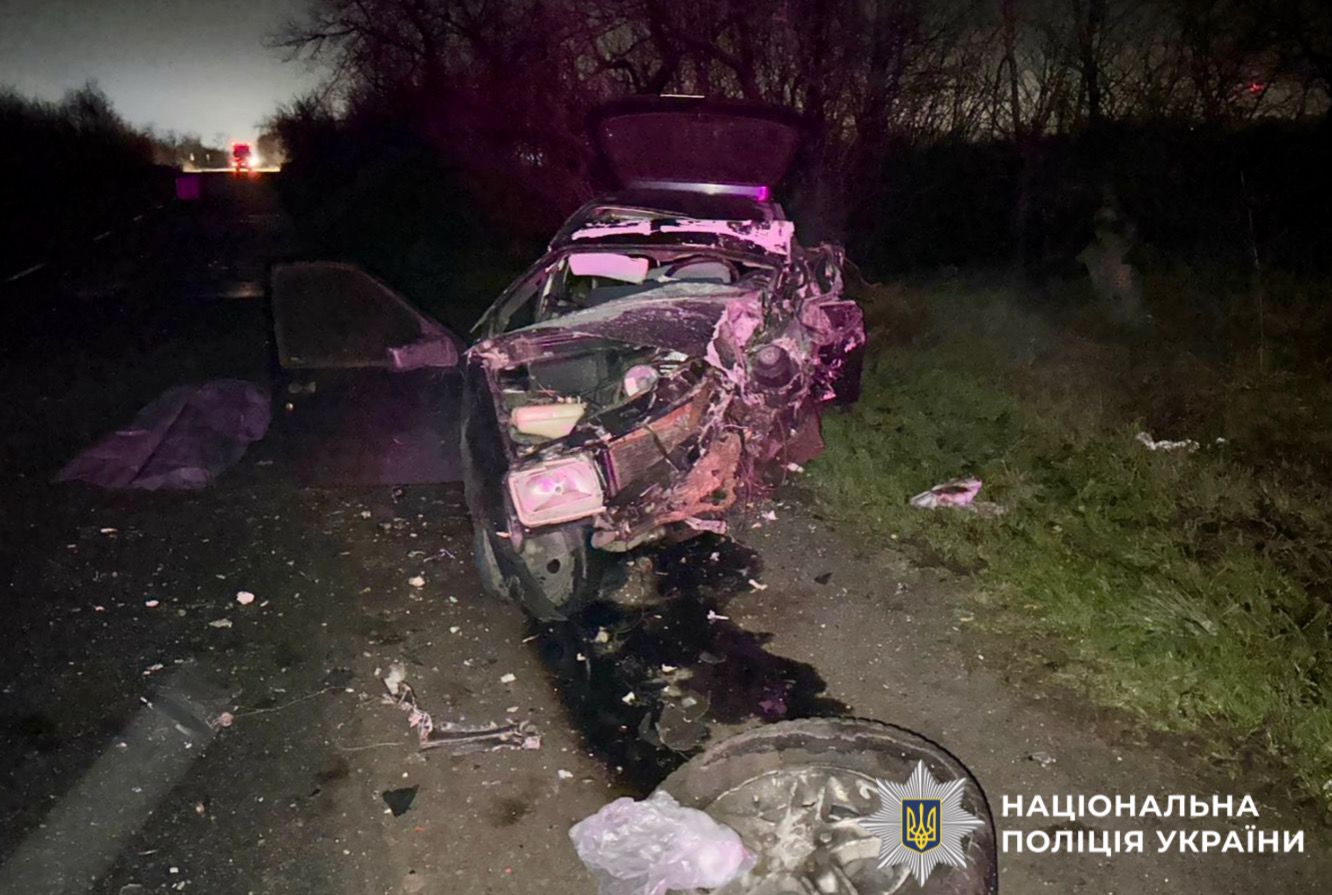 На фотографії зображений автомобіль після ДТП.