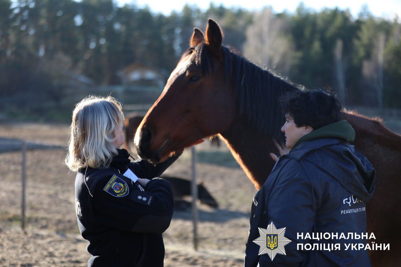 На фото учасники заходу.