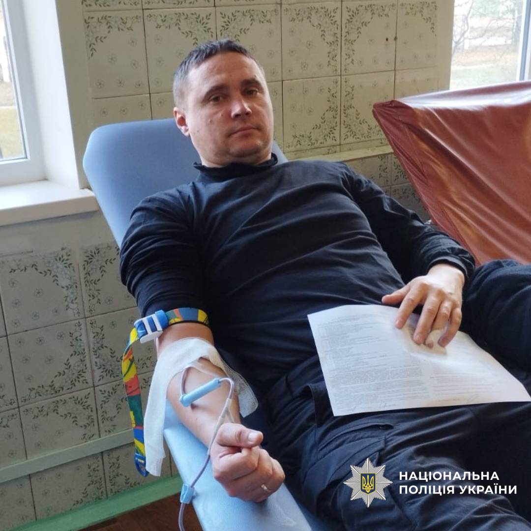 Поліцейські Харківщини здали кров для порятунку постраждалих від обстрілів