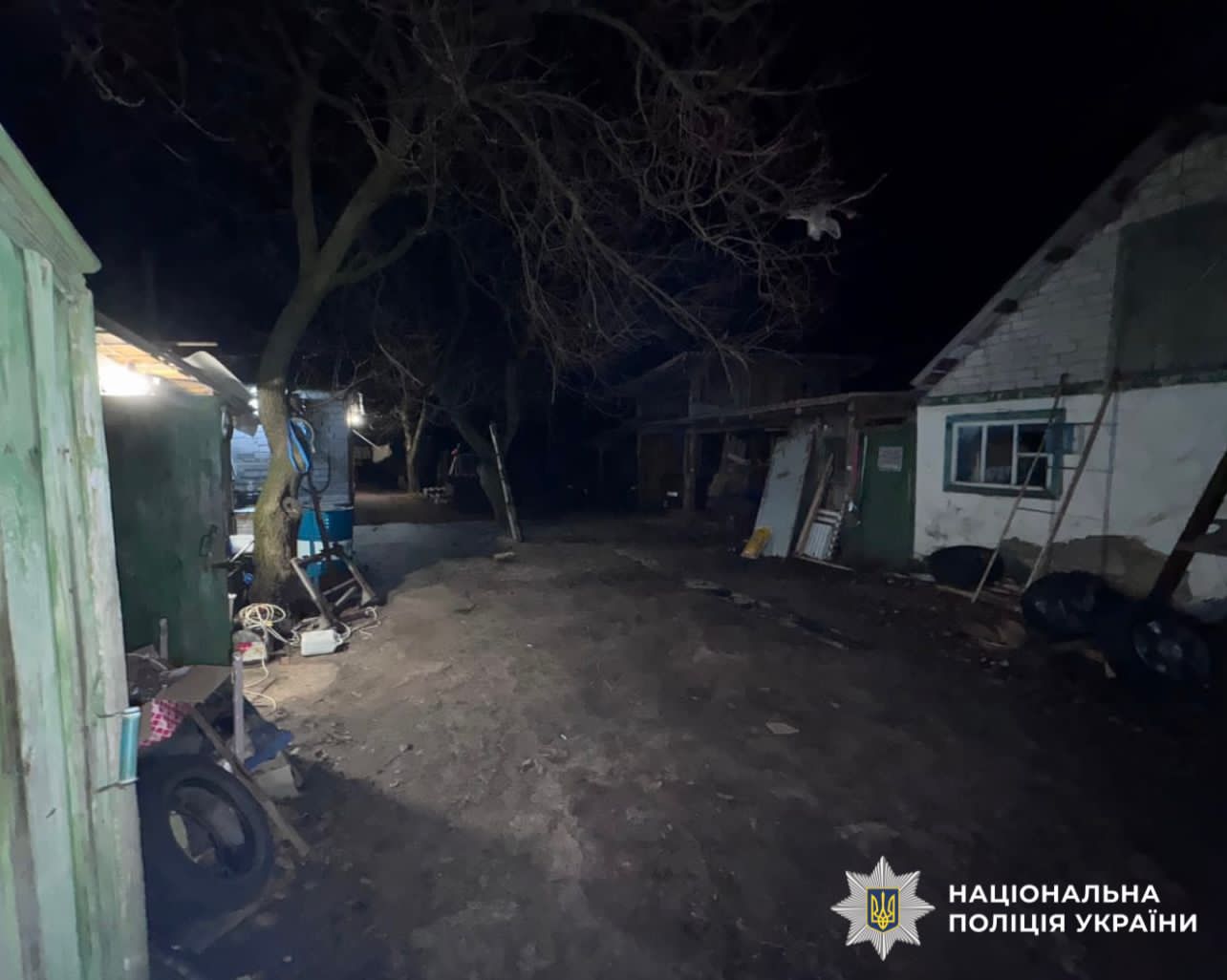 На фото зображено будинок в якому відбувалась подія.