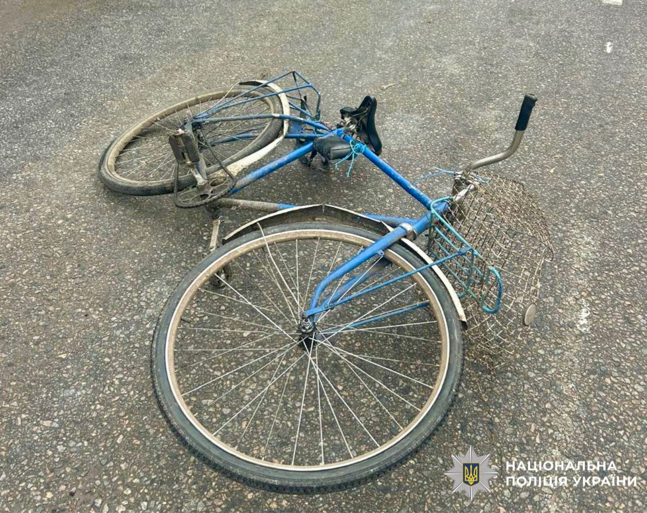 На фото зображено велосипед потерпілого.