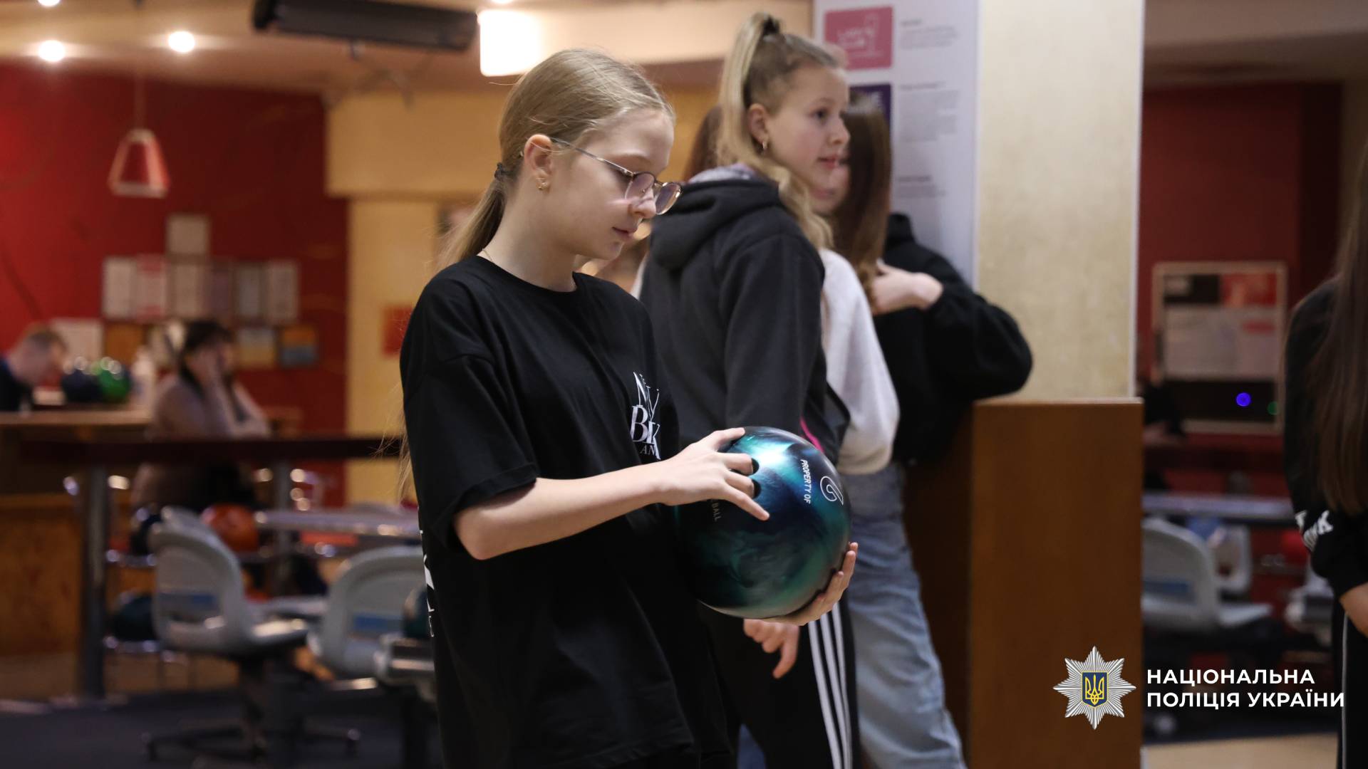 У Харкові поліцейські організували казкове свято для дітей з нагоди Дня Святого Миколая