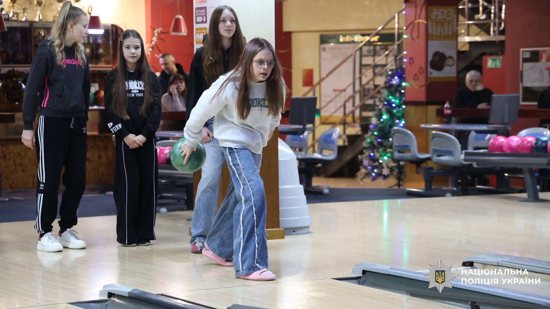 У Харкові поліцейські організували казкове свято для дітей з нагоди Дня Святого Миколая