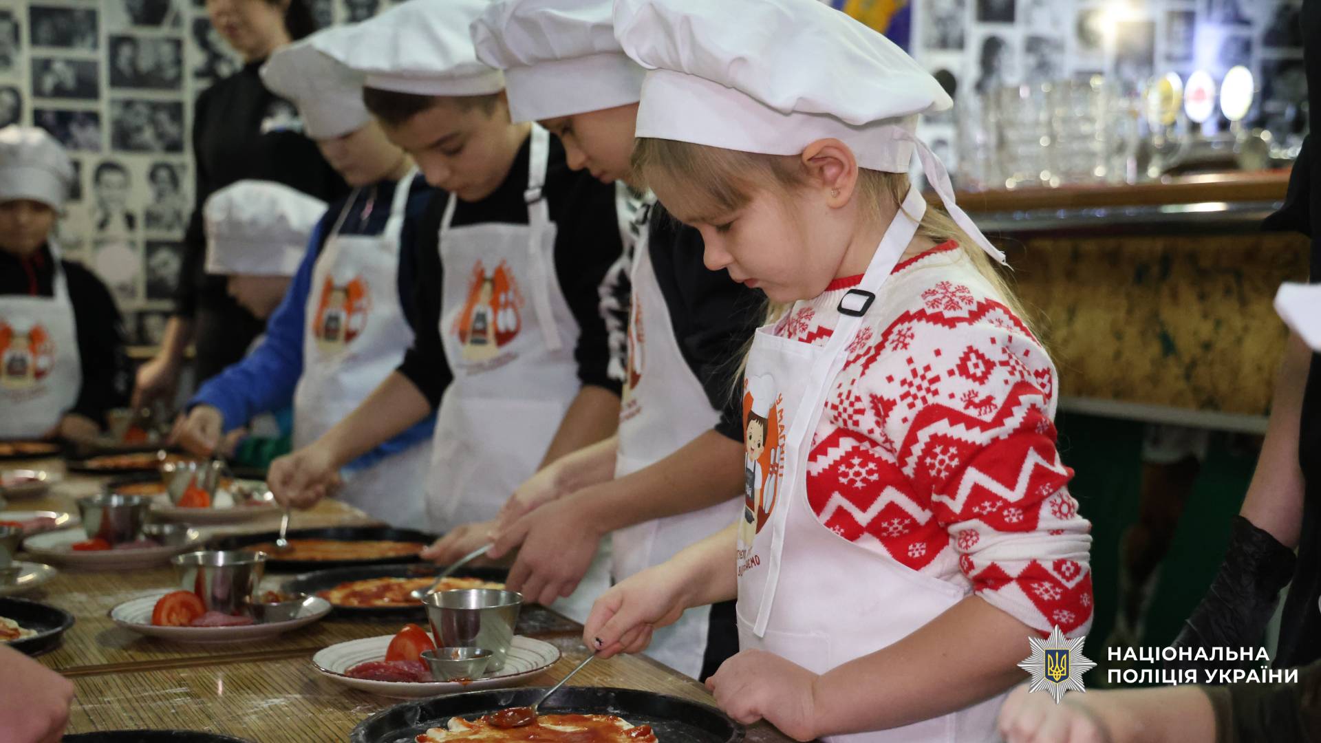 У Харкові поліцейські організували казкове свято для дітей з нагоди Дня Святого Миколая