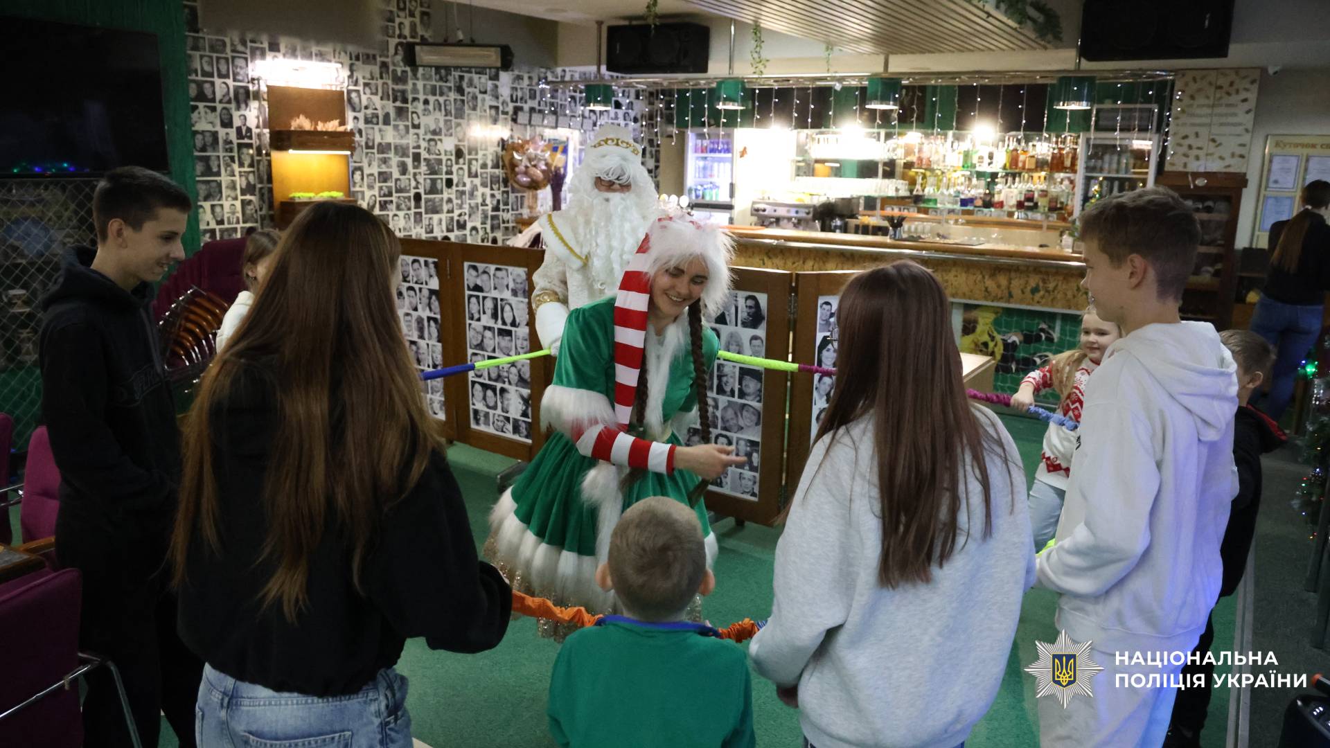 У Харкові поліцейські організували казкове свято для дітей з нагоди Дня Святого Миколая
