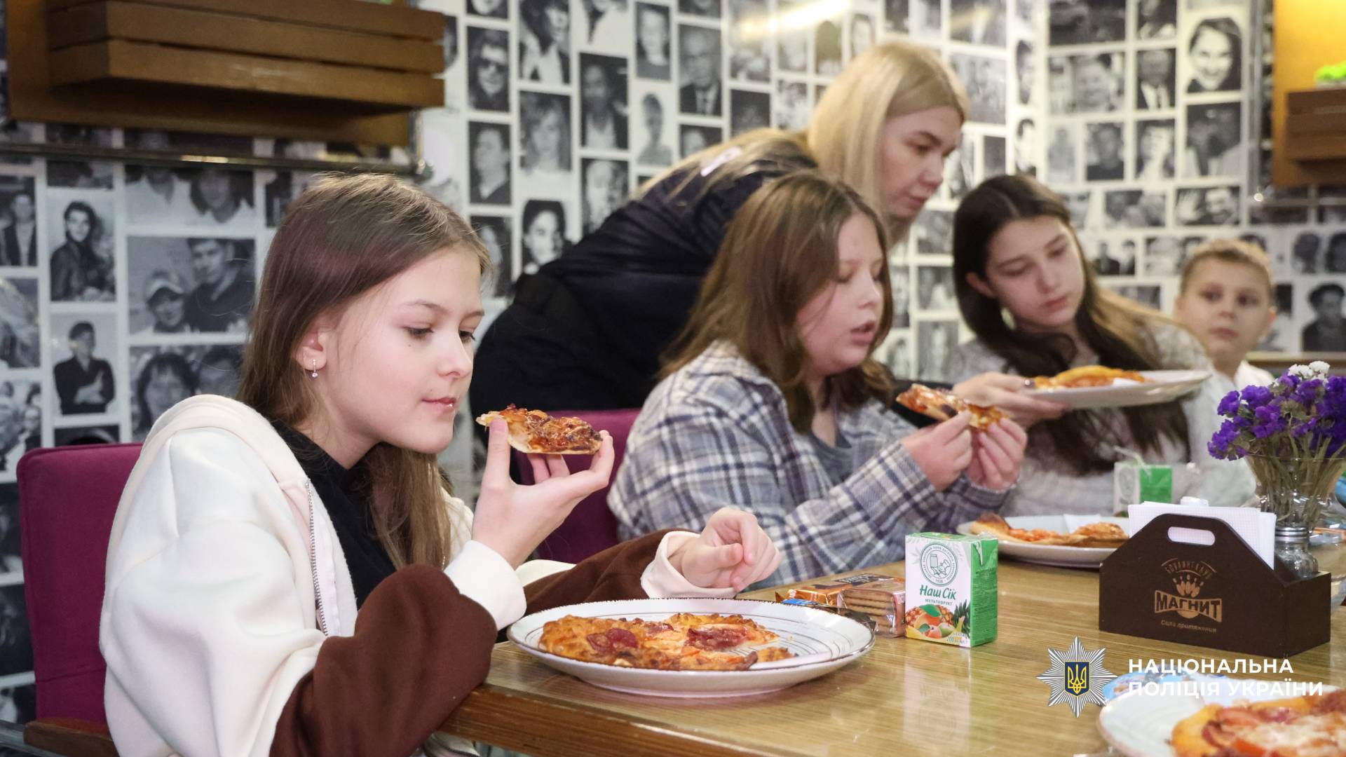 У Харкові поліцейські організували казкове свято для дітей з нагоди Дня Святого Миколая
