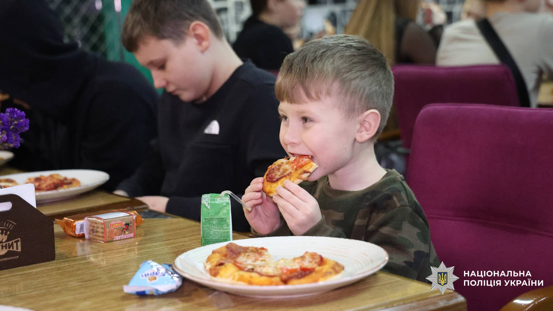 У Харкові поліцейські організували казкове свято для дітей з нагоди Дня Святого Миколая