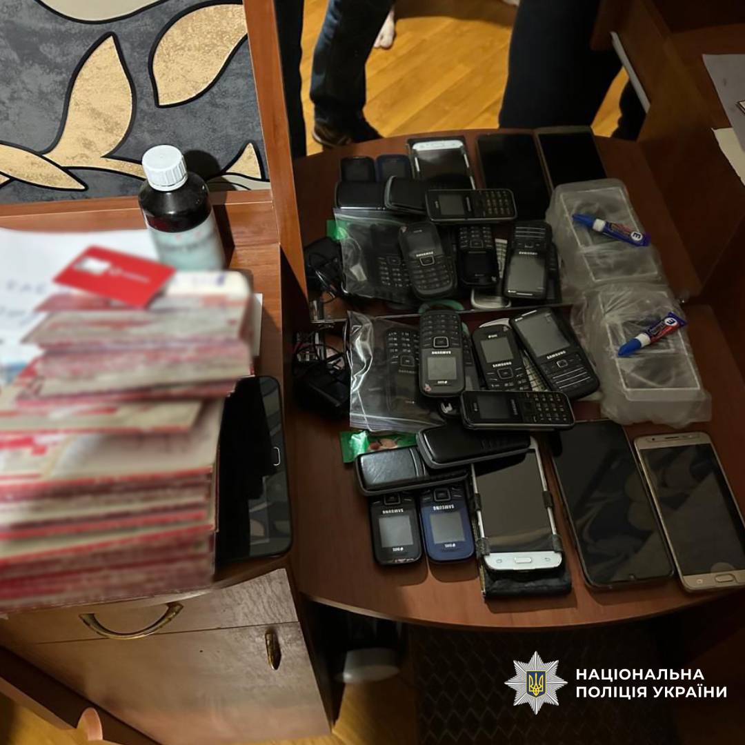 Поліція Харкова викрила двох чоловіків, причетних до крадіжок із пошкоджених будинків