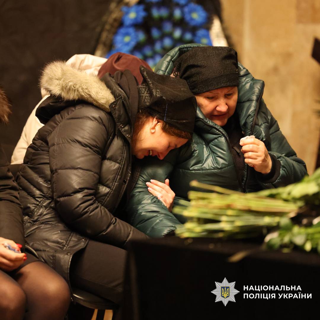 Остання шана бійцю полку поліції особливого призначення Анатолію Петіку