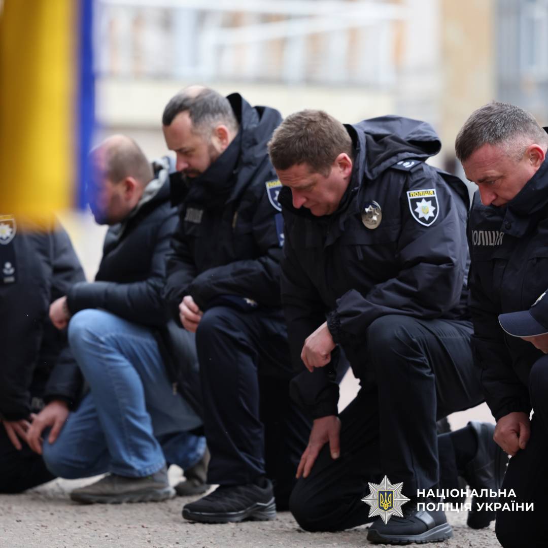 Остання шана бійцю полку поліції особливого призначення Анатолію Петіку